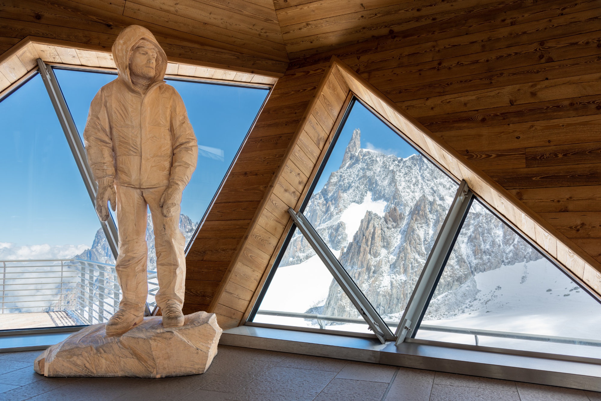 Reinhold Messner Holzskulptur Unika - SPORTLER