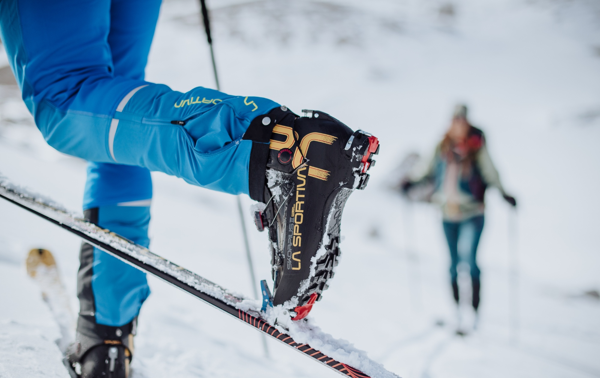 Skitourenschuhe und Bekleidung  La Sportiva