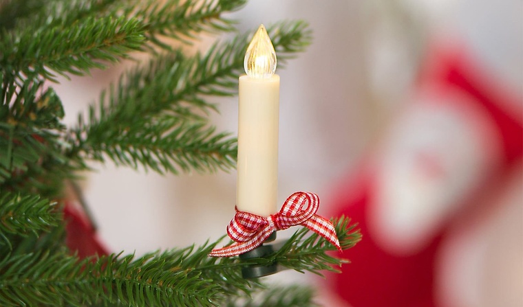 Weihnachtsbaum schmücken - Tipps und Tricks Weihnachtsbaum schmücken - Tipps und Tricks